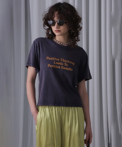 ROSE BUD(ローズバッド)の「LOGO T-SHIRT(Tシャツ/カットソー・レディース・レッド/ブルー/ネイビー・ONE SIZE)」の4枚目の写真