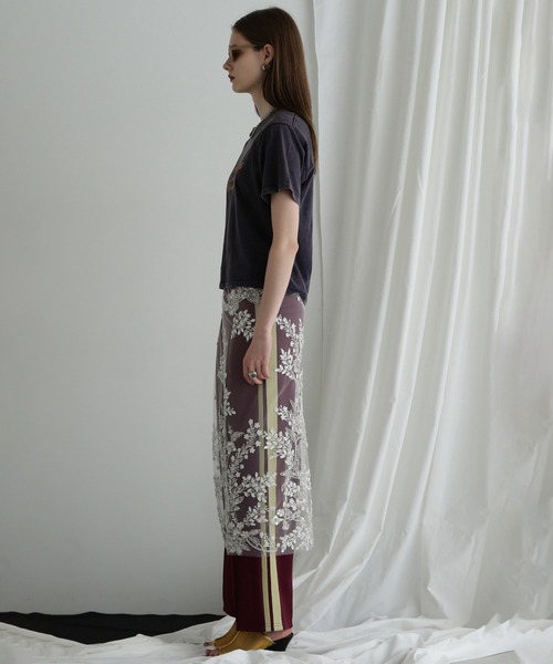 ROSE BUD(ローズバッド)の「LOGO T-SHIRT(Tシャツ/カットソー・レディース・レッド/ブルー/ネイビー・ONE SIZE)」の6枚目の写真