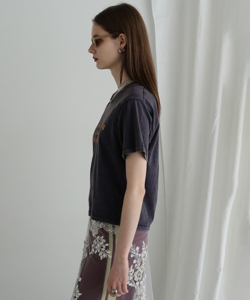 ROSE BUD(ローズバッド)の「LOGO T-SHIRT(Tシャツ/カットソー・レディース・レッド/ブルー/ネイビー・ONE SIZE)」の10枚目の写真