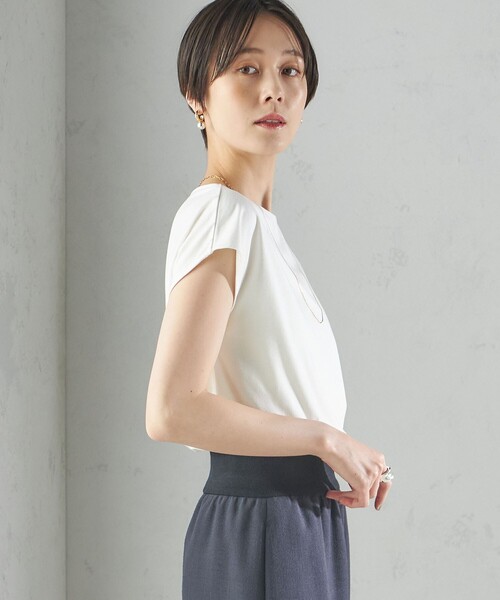 SHIPS(シップス)の「〈手洗い可能〉SORONA(R) ボートネック TEE(Tシャツ/カットソー・レディース・ブラック/ライトグレー/オフホワイト・ONE SIZE)」の9枚目の写真