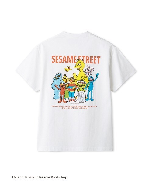 SESAME STREET(セサミストリート)の「【UNISEX】キャラクターアートTシャツ(ELMO&FRIENDS)(Tシャツ/カットソー・レディース・ホワイト/スカイブルー・MEDIUM/LARGE)」の14枚目の写真