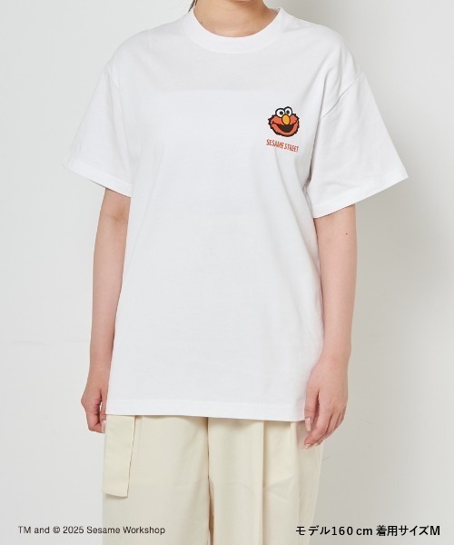 SESAME STREET(セサミストリート)の「【UNISEX】キャラクターアートTシャツ(ELMO&FRIENDS)(Tシャツ/カットソー・レディース・ホワイト/スカイブルー・MEDIUM/LARGE)」の4枚目の写真