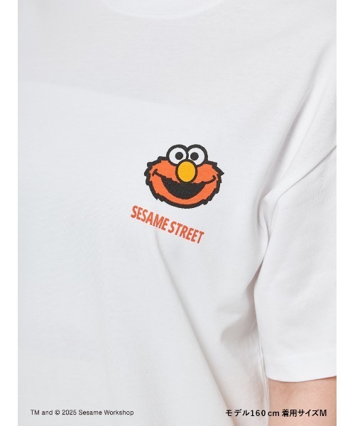 SESAME STREET(セサミストリート)の「【UNISEX】キャラクターアートTシャツ(ELMO&FRIENDS)(Tシャツ/カットソー・レディース・ホワイト/スカイブルー・MEDIUM/LARGE)」の8枚目の写真