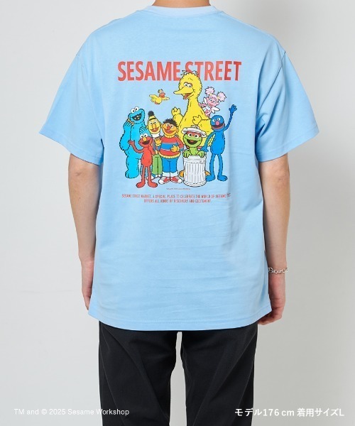 SESAME STREET(セサミストリート)の「【UNISEX】キャラクターアートTシャツ(ELMO&FRIENDS)(Tシャツ/カットソー・レディース・ホワイト/スカイブルー・MEDIUM/LARGE)」の11枚目の写真