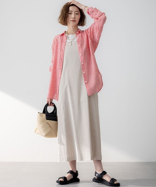 23区 L（ニジュウサンクオオキイサイズ）の「LIBECO ベーシック シャツ（シャツ/ブラウス・レディース・ネイビー系/オレンジ系1/ダークグリーン系1/ダークブラウン系1/ふじ色系1/ホワイト系/ローズ系/ベージュ系・44/46/48/50）」の14枚目の写真