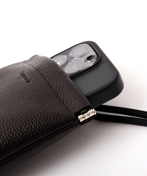 EARLE(アール)の「【EARLE/アール】Mobile Leather Pouch 別注レザーポーチ(ショルダーバッグ・メンズ・ブラック・FREE)」の11枚目の写真