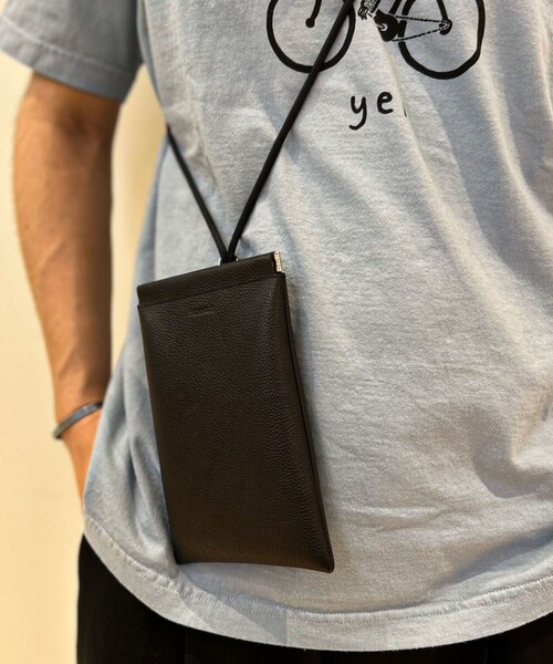 EARLE(アール)の「【EARLE/アール】Mobile Leather Pouch 別注レザーポーチ(ショルダーバッグ・メンズ・ブラック・FREE)」の22枚目の写真