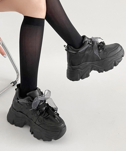 Shoes in Closet(シューズインクローゼット)の「【再入荷】+10.0㎝ 厚底 インヒール入り 2WAY ダブルリボン シューレース ボリューム スニーカー 2495(スニーカー・レディース・ブラック/ホワイト・S/M/L/LL)」の8枚目の写真