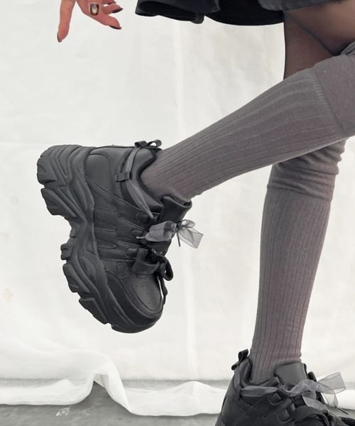 Shoes in Closet(シューズインクローゼット)の「【再入荷】+10.0㎝ 厚底 インヒール入り 2WAY ダブルリボン シューレース ボリューム スニーカー 2495(スニーカー・レディース・ブラック/ホワイト・S/M/L/LL)」の7枚目の写真