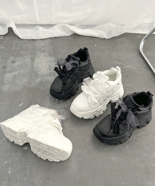 Shoes in Closet(シューズインクローゼット)の「【再入荷】+10.0㎝ 厚底 インヒール入り 2WAY ダブルリボン シューレース ボリューム スニーカー 2495(スニーカー・レディース・ブラック/ホワイト・S/M/L/LL)」の21枚目の写真
