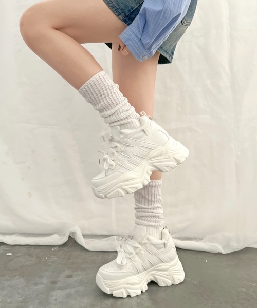 Shoes in Closet(シューズインクローゼット)の「【再入荷】+10.0㎝ 厚底 インヒール入り 2WAY ダブルリボン シューレース ボリューム スニーカー 2495(スニーカー・レディース・ブラック/ホワイト・S/M/L/LL)」の15枚目の写真