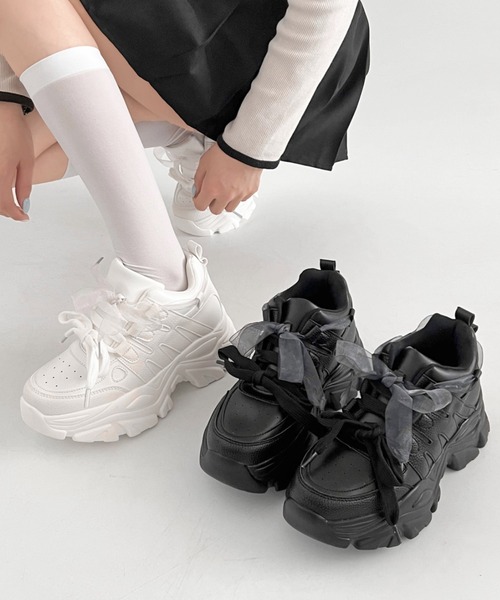 Shoes in Closet(シューズインクローゼット)の「【再入荷】+10.0㎝ 厚底 インヒール入り 2WAY ダブルリボン シューレース ボリューム スニーカー 2495(スニーカー・レディース・ブラック/ホワイト・S/M/L/LL)」の13枚目の写真