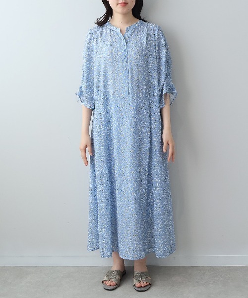 leswel(レスウェル)の「【L~5L 大きいサイズ】花柄ドロストスリーブワンピース 半袖 春夏(ワンピース・レディース・チャコールグレー/ブルー・LL/3L/4L/5L/L)」の14枚目の写真