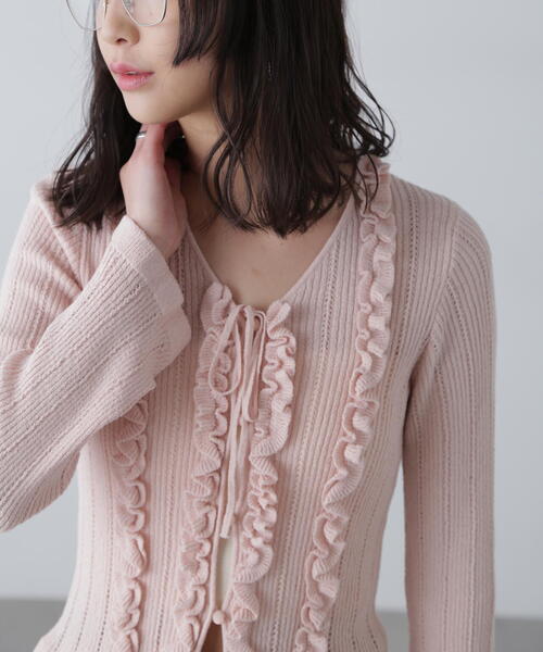 FREE'S MART（フリーズマート）の「◆フリルアイレットリブニットカーディガン（ニット/セーター・レディース・ホワイト/ピンク/ブラック/ブルー・FREE）」の9枚目の写真