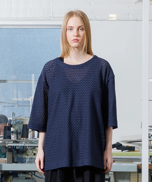 VOAAOV(ヴォアーブ)の「【VOAAOV】 RASCHEL MESH Oversize T-Shirt(Tシャツ/カットソー・メンズ・チャコールグレー/ブラック/ネイビー/オフホワイト・2/1)」の4枚目の写真