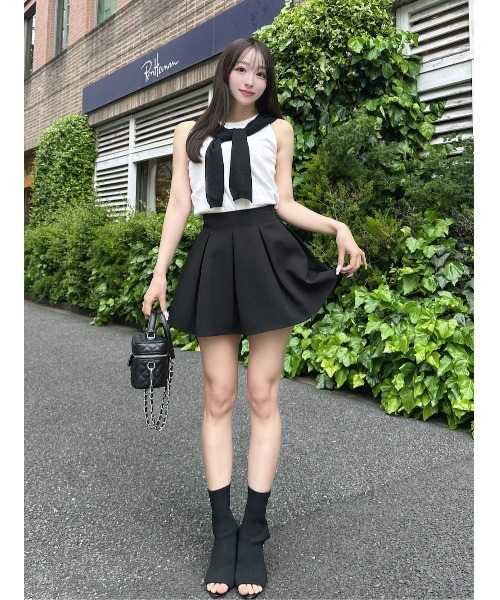 Darich（ダーリッチ）の「タックデザインカットミニスカート（スカート