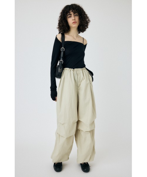 MOUSSY(マウジー)の「SQUARE NECK GATHER トップス(Tシャツ/カットソー・レディース・ホワイト/グレー/ブラック・FREE)」の7枚目の写真