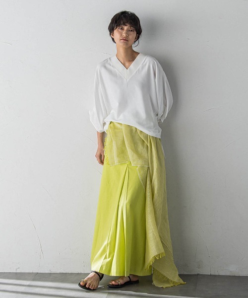 MAYSON GREY(メイソングレイ)の「タックワイドスリーブVネックドルマンブラウス≪手洗い可能≫(シャツ/ブラウス・レディース・パープル/ホワイト/ブラウン/ブラック・M)」の22枚目の写真