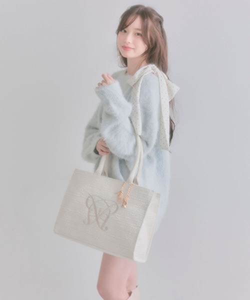 Aimerianejoieチャーム付きキャリーオントート　ライトグレー Aimerianejoieチャーム付きキャリーオントート（トートバッグ）｜OLIVE