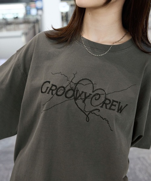 MONO-MART(モノマート)の「ヴィンテージ加工サイドシャーリングデザイン刺繍半袖Tシャツ(Tシャツ/カットソー・レディース・ブラック/ネイビー/ピンク・FREE)」の7枚目の写真