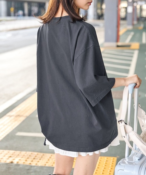 MONO-MART(モノマート)の「ヴィンテージ加工サイドシャーリングデザイン刺繍半袖Tシャツ(Tシャツ/カットソー・レディース・ブラック/ネイビー/ピンク・FREE)」の21枚目の写真