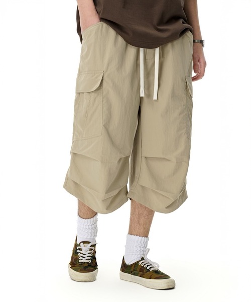 CORPUS TOKYO（コーパス トーキョー）の「半端丈パラシュートカーゴパンツ（カーゴパンツ・メンズ・アイボリー/ブラック/グレー/ベージュ・1/2/3/4）」の4枚目の写真
