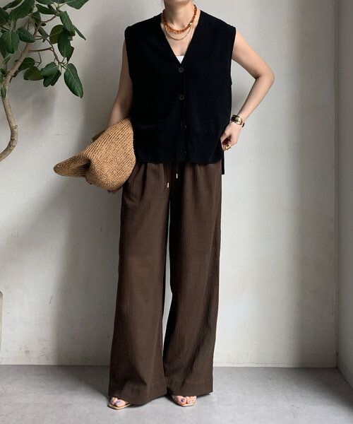 DouDou（ドゥドゥ）の「シアー楊柳イージーパンツ（その他パンツ・レディース・ブラウン/アイボリー/チャコールグレー・36/38）」の19枚目の写真