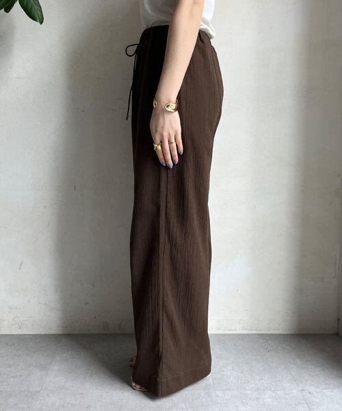 DouDou（ドゥドゥ）の「シアー楊柳イージーパンツ（その他パンツ・レディース・ブラウン/アイボリー/チャコールグレー・36/38）」の9枚目の写真