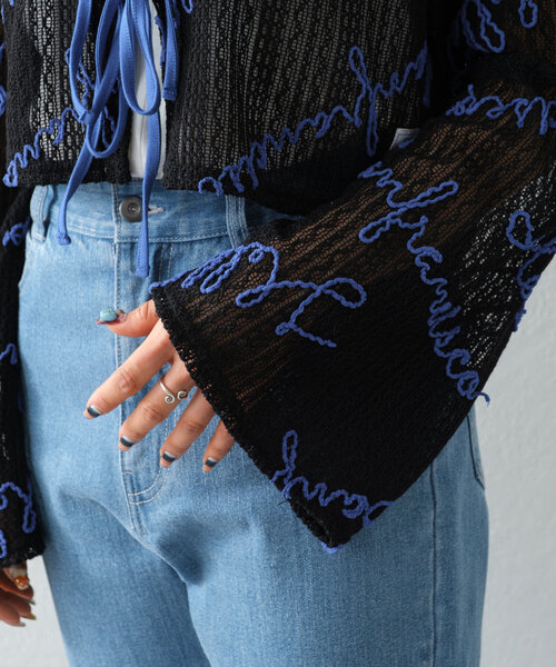 HELLO.SANFRANCISCO（ハローサンフランシスコ）の「【HELLO.SANFRANCISCO】２WAYロゴコード刺繍ボレロ（Tシャツ/カットソー・レディース・オフホワイト/ピンク/ブラック・ONE SIZE）」の19枚目の写真