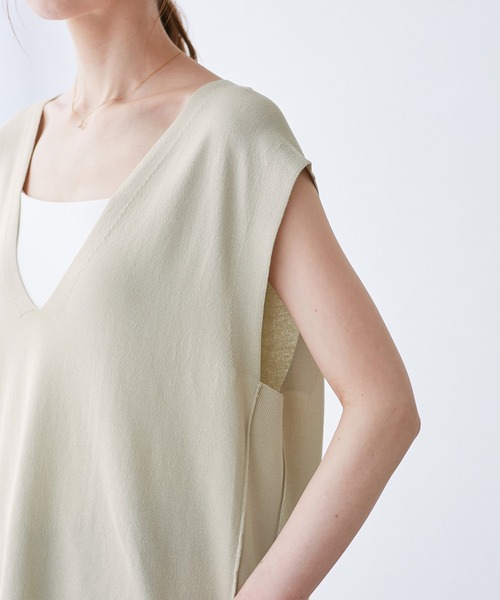 ROPE' PICNIC（ロペピクニック）の「【洗濯機OK】深Vニットプルオーバー（ベスト・レディース・グレー系その他/チャコールグレー・38）」の18枚目の写真