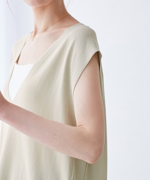 ROPE' PICNIC（ロペピクニック）の「【洗濯機OK】深Vニットプルオーバー（ベスト・レディース・グレー系その他/チャコールグレー・38）」の17枚目の写真