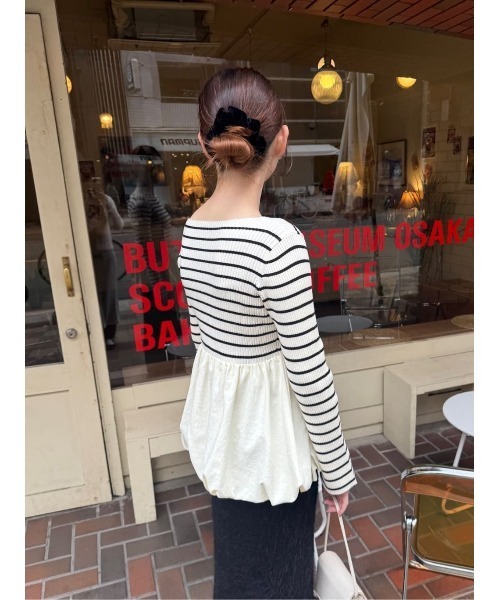 titivate(ティティベイト)の「ヘムバルーンドッキングボートネックリブニット(ニット/セーター・レディース・アイボリー/ブラック/ホワイト系その他/ネイビー・L/M/S)」の9枚目の写真