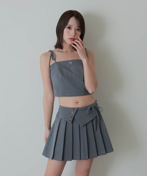 M DOLLY(エムドリー)の「*M DOLLY original* girls layered pleats setup/ガールズレイヤードプリーツセットアップ(セットアップ・レディース・ベージュ/グレー・S/M)」の4枚目の写真