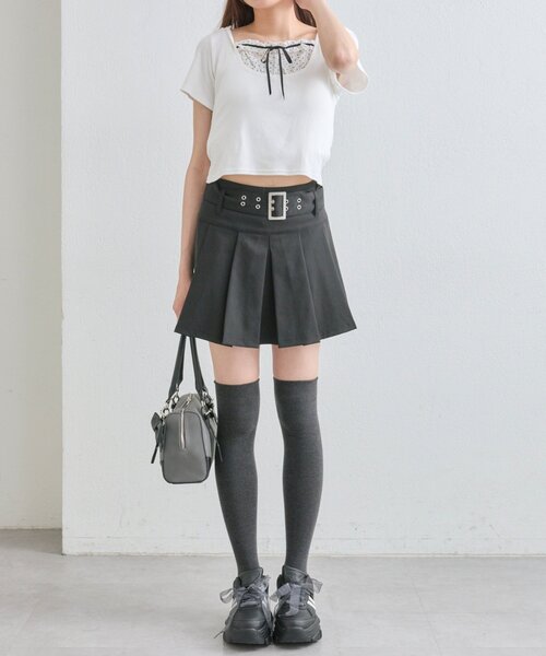 OLIVE des OLIVE（オリーブデオリーブ）の「バックルベルト付きプリーツミニスカート（スカート・レディース・ブラック/ストライプ/オフホワイト・FREE）」の11枚目の写真