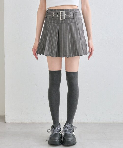 OLIVE des OLIVE（オリーブデオリーブ）の「バックルベルト付きプリーツミニスカート（スカート・レディース・ブラック/ストライプ/オフホワイト・FREE）」の14枚目の写真