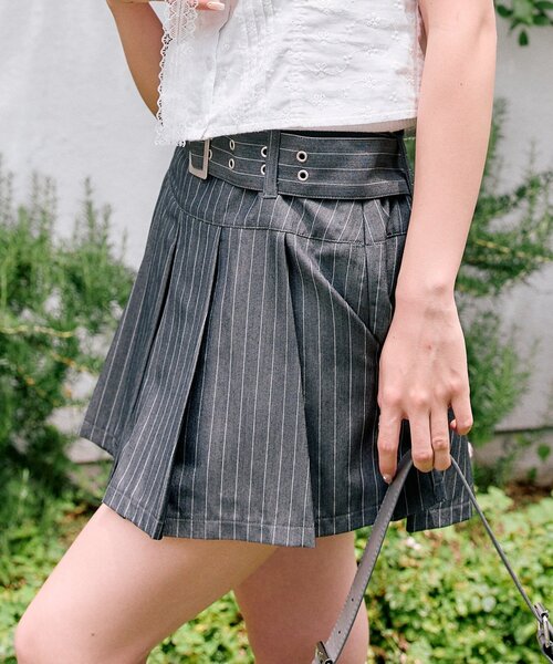 OLIVE des OLIVE（オリーブデオリーブ）の「バックルベルト付きプリーツミニスカート（スカート・レディース・ブラック/ストライプ/オフホワイト・FREE）」の22枚目の写真