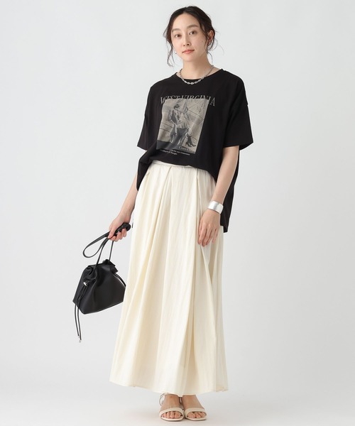 Elura(エルーラ)の「セミハリ感フォトTシャツ/492840(Tシャツ/カットソー・レディース・ブラック/ホワイト/マスタード・FREE)」の18枚目の写真