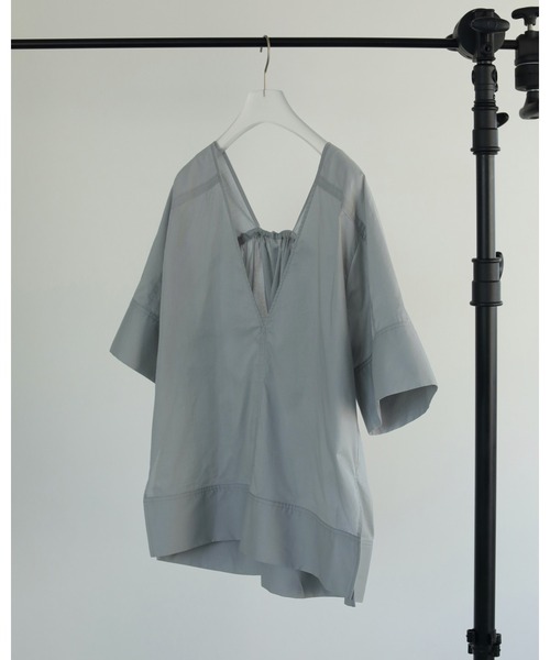 新品タグ付　アンヌーク★Vneck Lace Blouse ànuke online store（アンヌーク） / Vneck Lace BlouseVneck