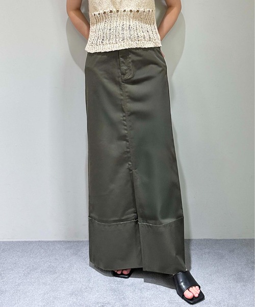 1chaku.（イッチャク）の「ロールアップツイルロングスカート（デニムスカート・レディース・ブラック/キャメル/ダークグレー/カーキ/ブラウン/チャコールグレー・マルチサイズ）」の5枚目の写真