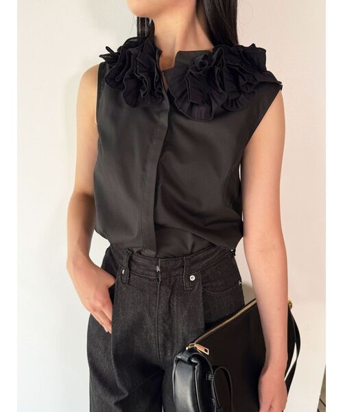 LAGUNAMOON（ラグナムーン）の「ネックモチーフノースリーブブラウス（シャツ/ブラウス・レディース・ホワイト/ブラック/サーモンピンク・FREE）」の3枚目の写真