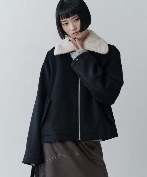Lui's(ルイス)の「ビーバーメルトン襟ボアブルゾン(ブルゾン・レディース・ブラック/チャコールグレー・FREE)」の2枚目の写真