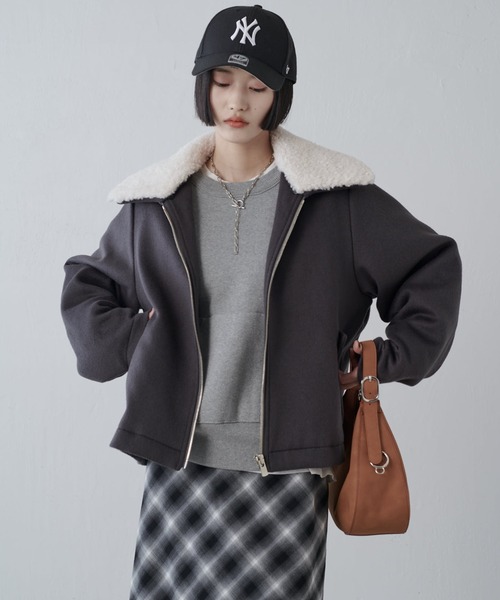 Lui's(ルイス)の「ビーバーメルトン襟ボアブルゾン(ブルゾン・レディース・ブラック/チャコールグレー・FREE)」の12枚目の写真