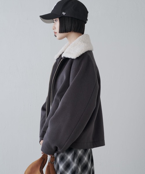 Lui's(ルイス)の「ビーバーメルトン襟ボアブルゾン(ブルゾン・レディース・ブラック/チャコールグレー・FREE)」の15枚目の写真