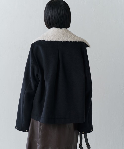 Lui's(ルイス)の「ビーバーメルトン襟ボアブルゾン(ブルゾン・レディース・ブラック/チャコールグレー・FREE)」の5枚目の写真