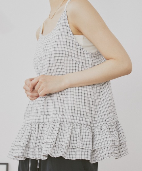 MERLOT（メルロー）の「ギンガムチェックキャミビスチェ（タンクトップ・レディース・ブラック/ホワイト・FREE）」の9枚目の写真