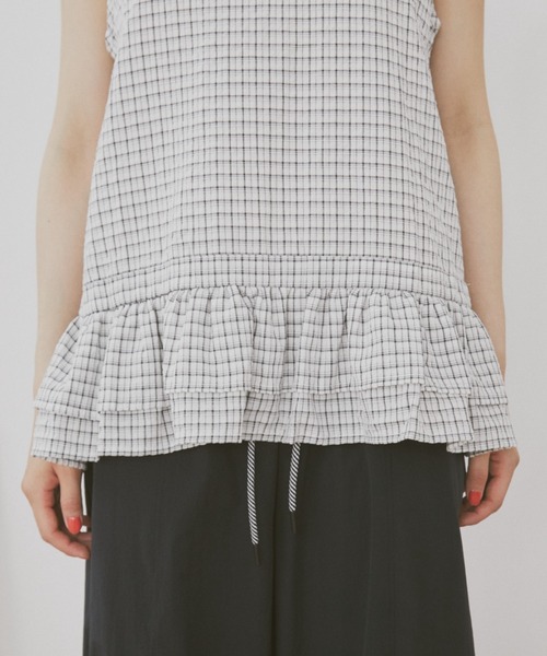 MERLOT（メルロー）の「ギンガムチェックキャミビスチェ（タンクトップ・レディース・ブラック/ホワイト・FREE）」の11枚目の写真
