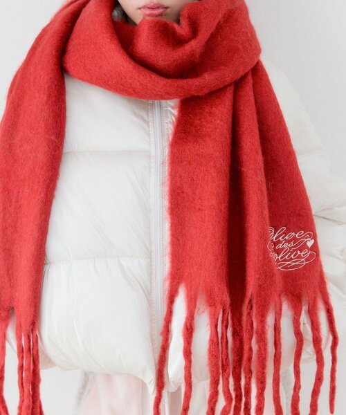 OLIVE des OLIVE（オリーブデオリーブ）の「【SNSで話題】ロゴ刺繍ブークレマフラー（ストール/ショール・レディース・レッド/ピンク/サックスブルー/アイボリー・FREE）」の22枚目の写真