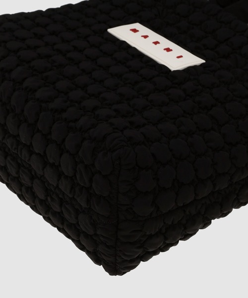 MARNI(マルニ)の「PUFF / キルトトートバッグ(トートバッグ・レディース・ライトブルー/ブラック・ONE SIZE)」の7枚目の写真
