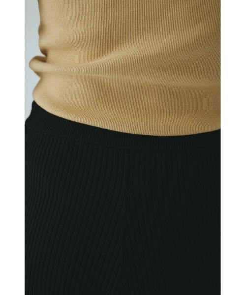 HeRIN.CYE（ヘリンドットサイ）の「Knit half pants　　ニットハーフパンツ（その他パンツ・レディース・ブラック/レッド/ベージュ・38/36）」の17枚目の写真