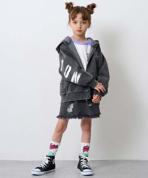 X-girl Stages（エックスガールステージス）の「クラッシュ加工カットオフスカート（デニムスカート・キッズ・ブラック/ブルー/カラフル・130cm/120cm/100cm/140cm/110cm）」の11枚目の写真